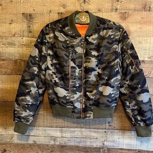 EUC TOPSHOP Women’s Camo Military Green Varsity Bomber Jacket US 6